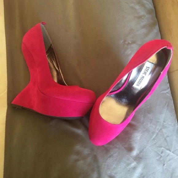 Steve Madden hot pink heels - Picture 4 of 4